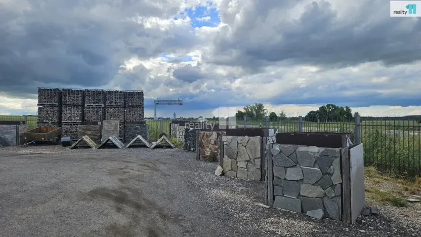 Pronájem pozemku, Libenice, 5000 m2