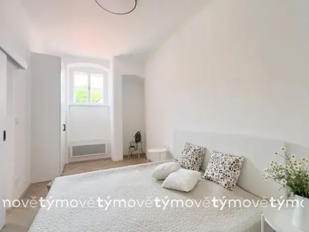 Pronájem bytu 2+kk, Pardubice, Zámecká, 40 m2