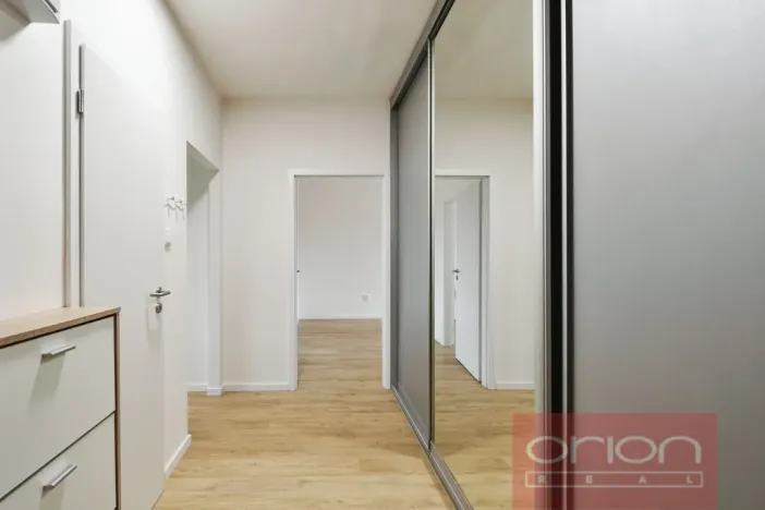Pronájem bytu 2+1, Praha - Veleslavín, Na Petřinách, 52 m2