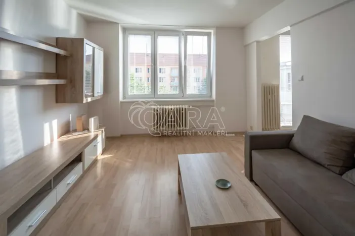 Pronájem bytu 2+1, Neratovice, Čtvercová, 55 m2