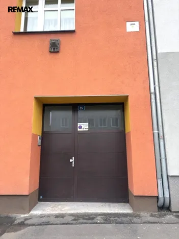 Prodej bytu 2+1, Karlovy Vary, Západní, 62 m2