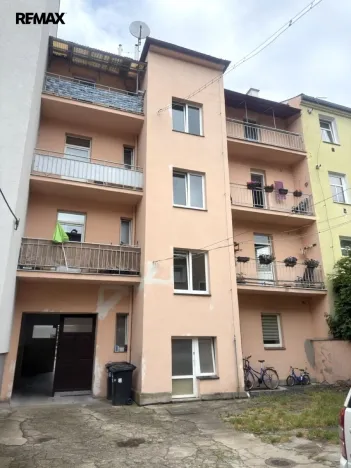 Prodej bytu 1+1, Karlovy Vary, Západní, 55 m2