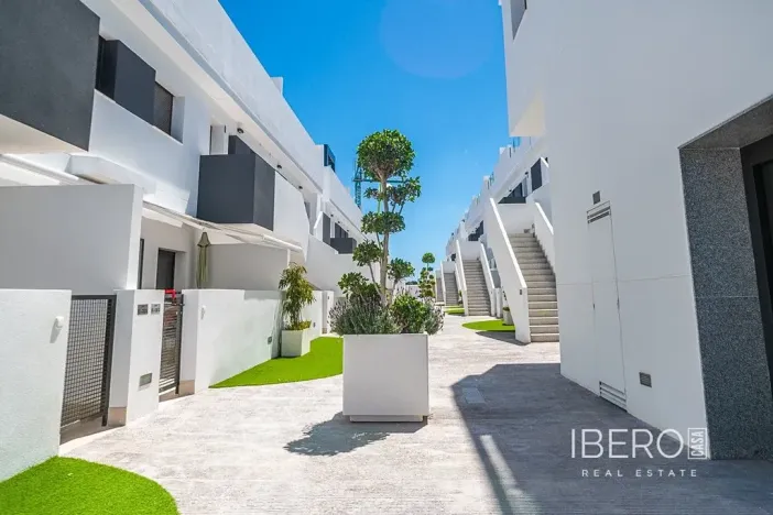 Prodej bytu 4+kk, Torrevieja, Španělsko, 138 m2