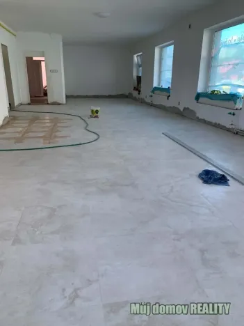 Pronájem restaurace, Žatec, 300 m2