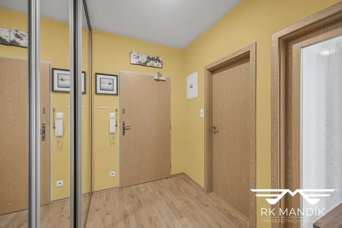 Pronájem bytu 2+kk, Praha - Prosek, Kytlická, 53 m2