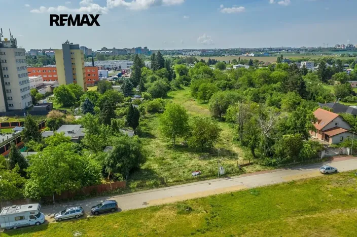 Prodej pozemku pro bydlení, Praha, 4940 m2