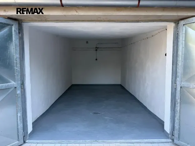 Pronájem garáže, Slaný, Smečenská, 18 m2