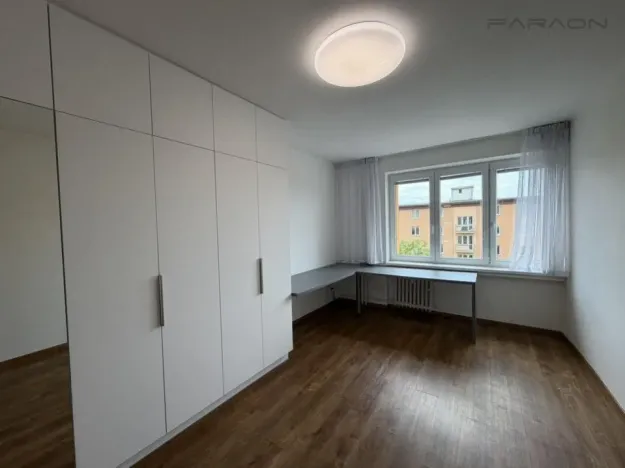 Pronájem bytu 3+kk, Praha - Žižkov, Pod lipami, 70 m2