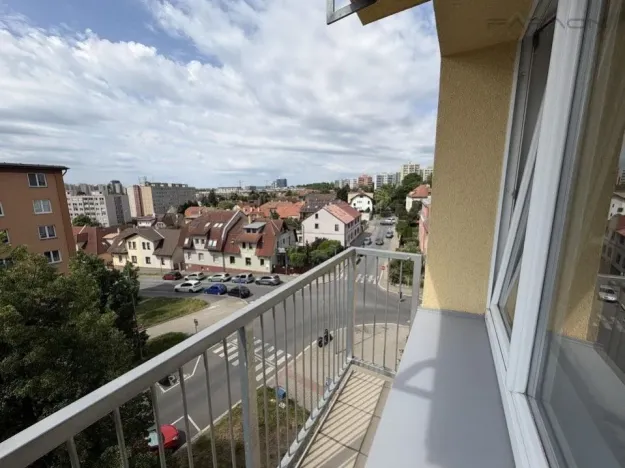 Pronájem bytu 3+kk, Praha - Žižkov, Pod lipami, 70 m2