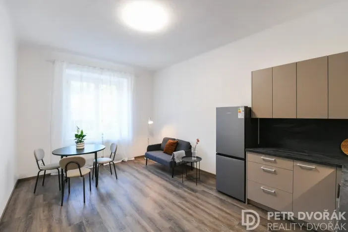 Prodej bytu 3+kk, Praha - Karlín, Pernerova, 71 m2