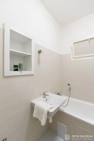 Prodej bytu 3+kk, Praha - Karlín, Pernerova, 71 m2