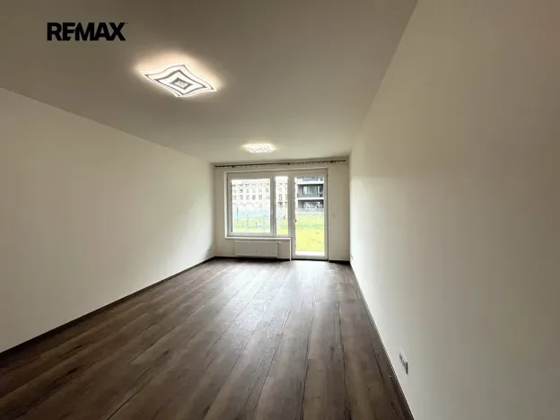 Pronájem bytu 2+kk, Praha - Vysočany, Kolbenova, 56 m2