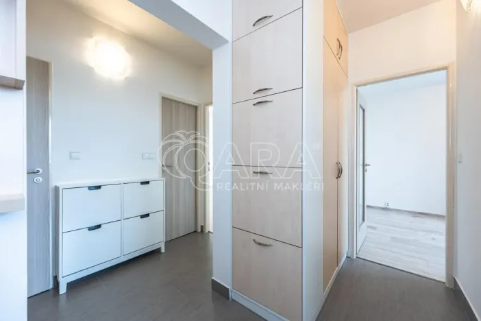 Pronájem bytu 3+kk, Praha - Kobylisy, Kaňkovského, 68 m2