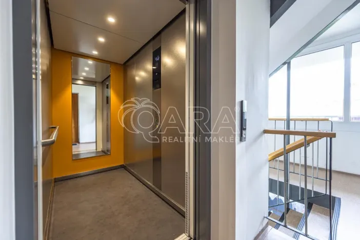 Pronájem bytu 3+kk, Praha - Kobylisy, Kaňkovského, 68 m2