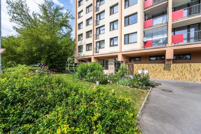 Pronájem bytu 3+kk, Praha - Kobylisy, Kaňkovského, 68 m2