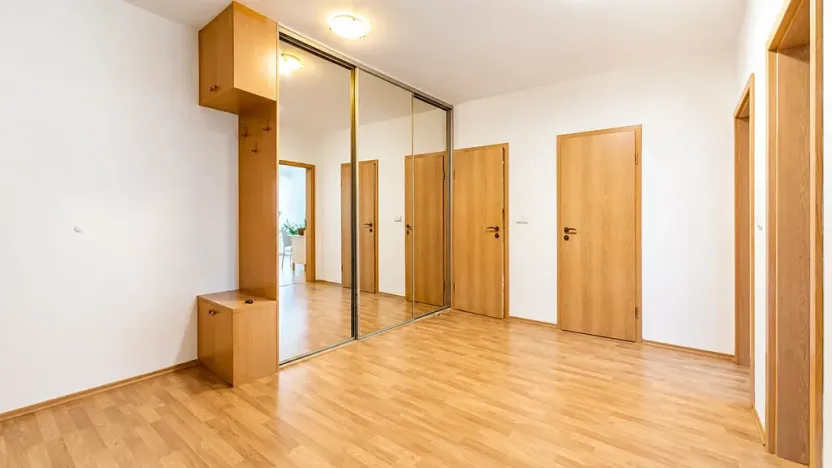 Pronájem bytu 2+kk, Brno, Jundrovská, 56 m2