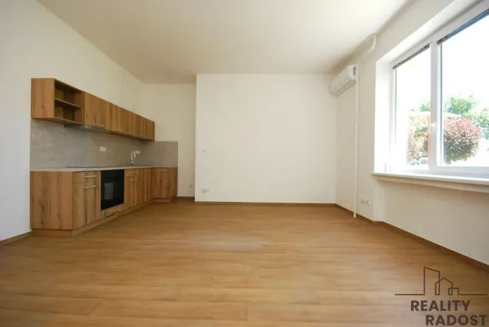 Pronájem bytu 2+kk, Velké Pavlovice, Náměstí 9. května, 44 m2