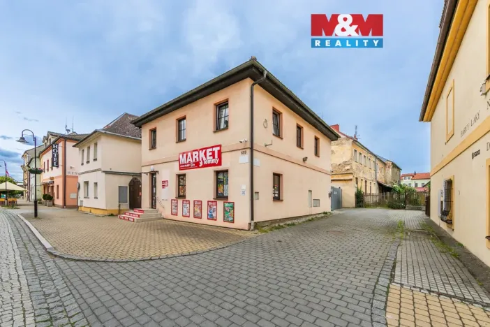 Prodej rodinného domu, Bor, náměstí Republiky, 197 m2