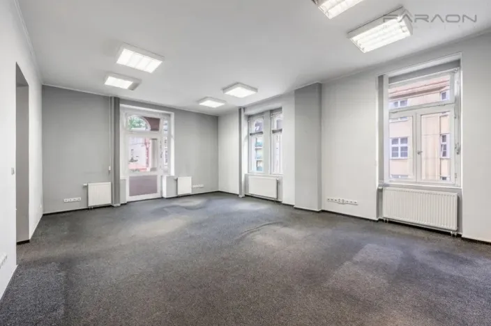 Pronájem kanceláře, Praha - Žižkov, Jeseniova, 54 m2