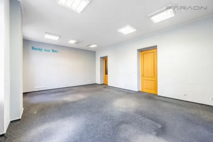 Pronájem kanceláře, Praha - Žižkov, Jeseniova, 54 m2