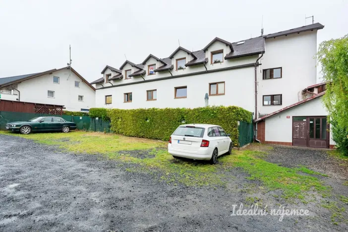 Pronájem bytu 1+kk, Říčany - Radošovice, Říčanská, 20 m2