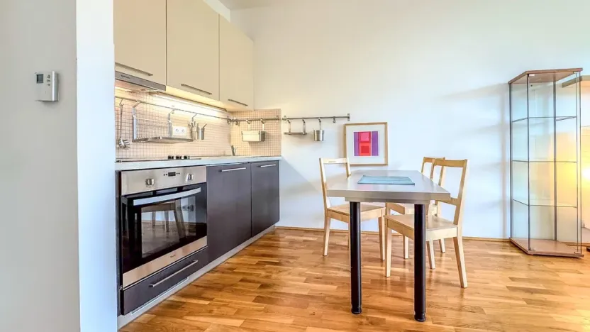 Pronájem bytu 1+kk, Praha - Žižkov, Havlíčkovo náměstí, 32 m2