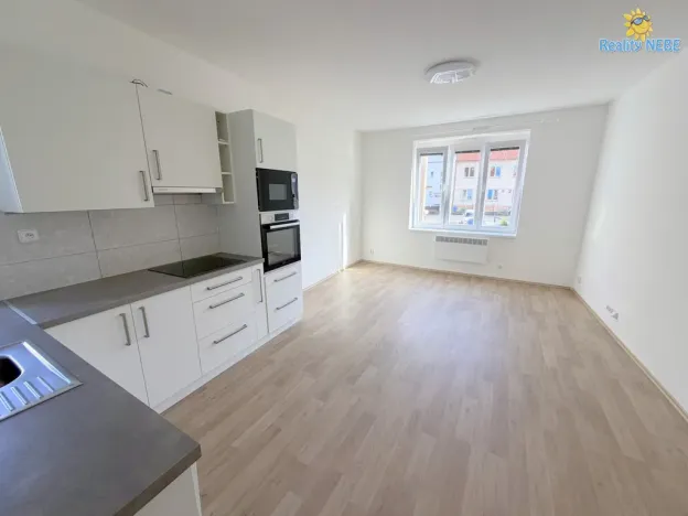 Pronájem bytu 2+kk, Praha - Michle, Hadovitá, 47 m2