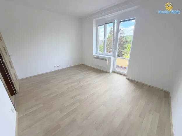 Pronájem bytu 2+kk, Praha - Michle, Hadovitá, 47 m2