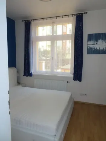 Pronájem bytu 2+kk, Praha - Vinohrady, Rybalkova, 37 m2