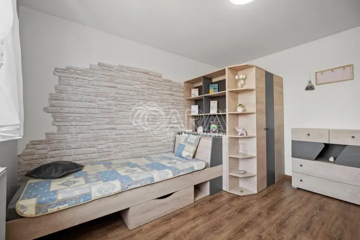 Prodej rodinného domu, Tišice, Souběžná, 170 m2