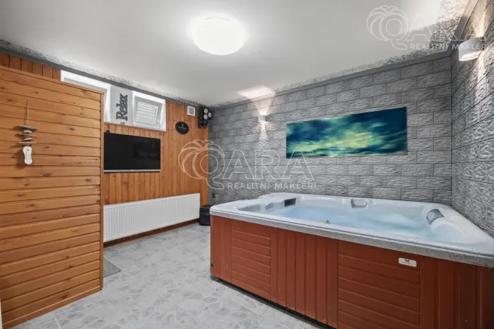 Prodej rodinného domu, Tišice, Souběžná, 170 m2