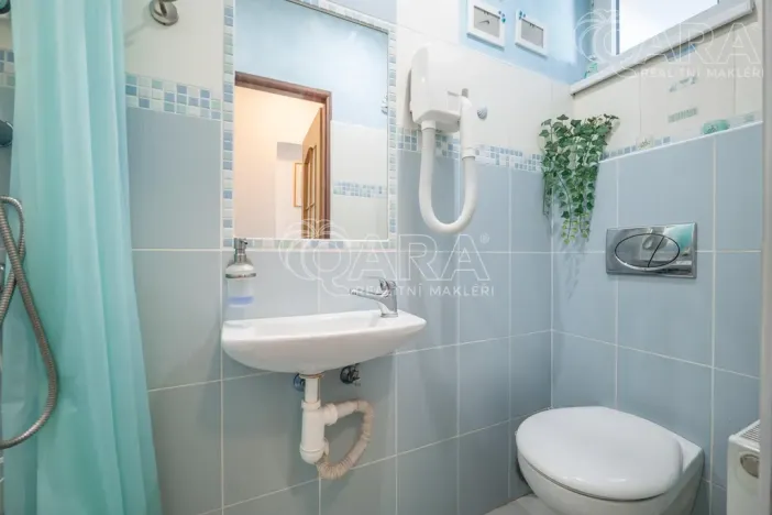Prodej rodinného domu, Tišice, Souběžná, 170 m2