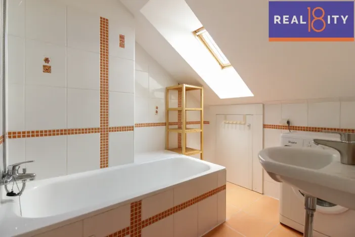 Pronájem bytu 1+1, Praha, Jugoslávských partyzánů, 41 m2