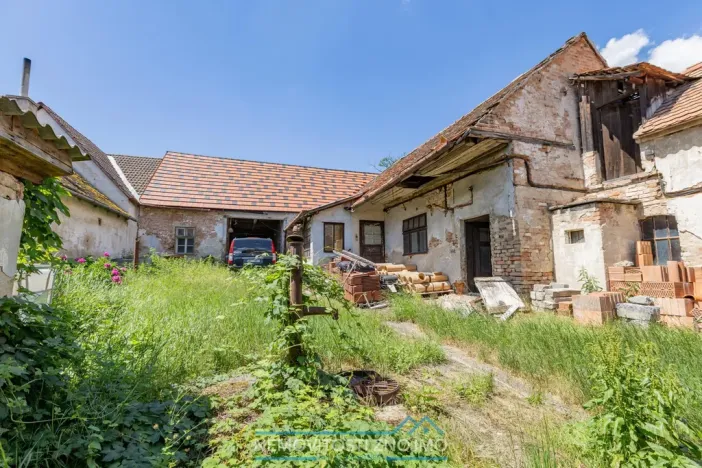 Prodej rodinného domu, Božice, 382 m2
