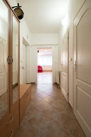 Pronájem bytu 2+kk, Praha - Prosek, Nad Krocínkou, 53 m2