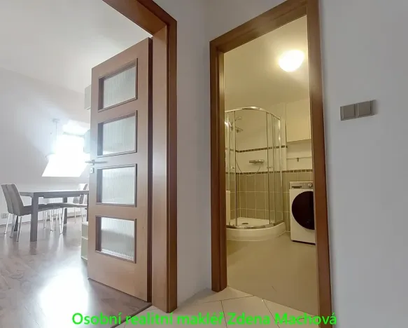 Pronájem bytu 3+kk, Praha - Strašnice, Gutova, 92 m2