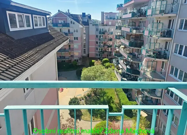 Pronájem bytu 2+kk, Praha - Strašnice, Gutova, 48 m2