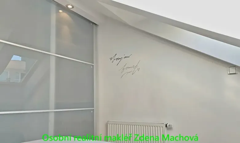 Pronájem bytu 2+kk, Praha - Strašnice, Gutova, 48 m2