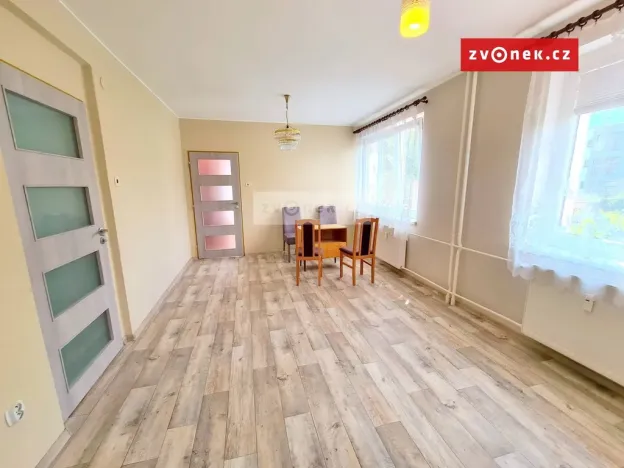 Pronájem bytu 2+1, Zlín, Hluboká, 61 m2