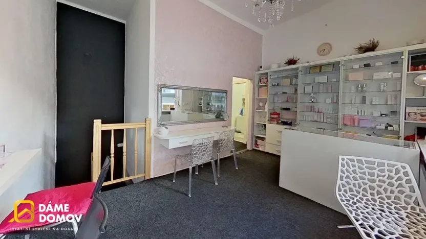 Pronájem obchodního prostoru, Zlín, Sadová, 77 m2