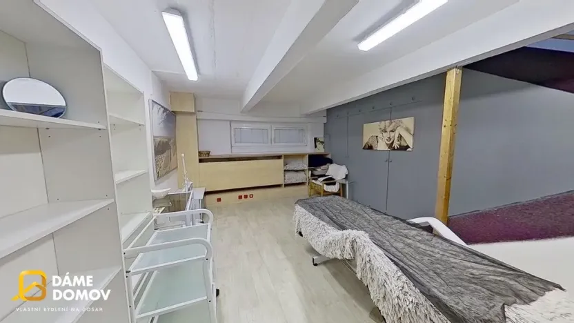 Pronájem obchodního prostoru, Zlín, Sadová, 77 m2