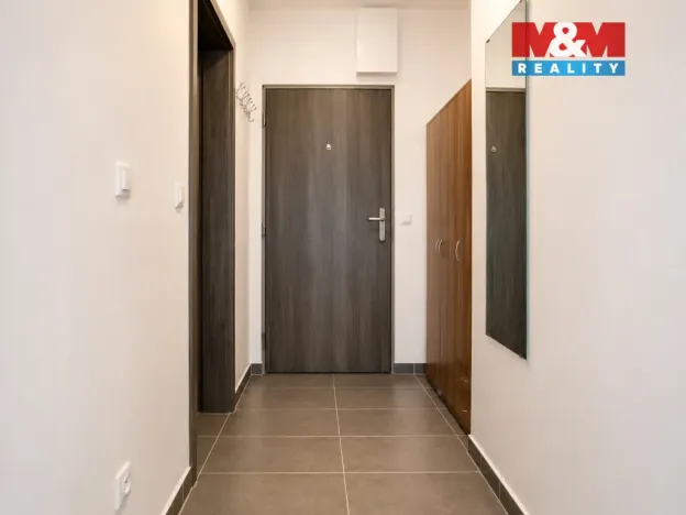 Pronájem bytu 1+kk, Praha - Letňany, Frýdecká, 27 m2