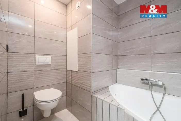 Prodej bytu 3+1, Krupka - Maršov, Dukelských hrdinů, 68 m2