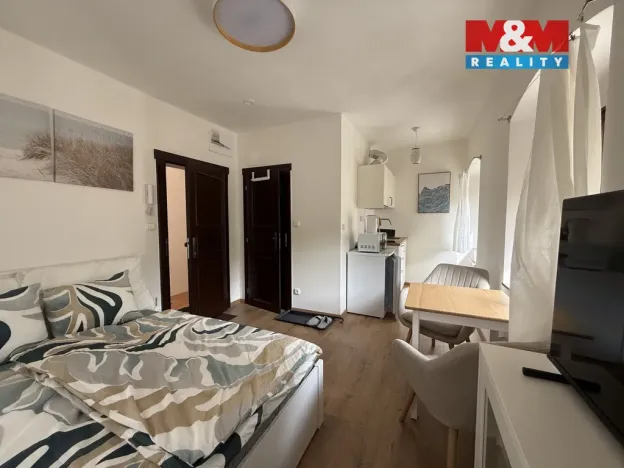 Pronájem bytu 1+kk, Líšnice, Spálený Mlýn, 17 m2