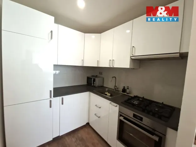 Pronájem bytu 2+kk, Kladno - Kročehlavy, Anglická, 40 m2