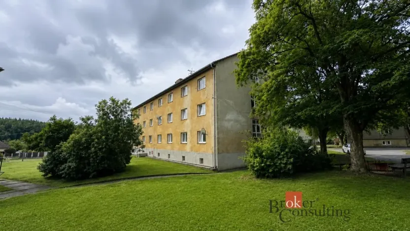 Prodej bytu 3+1, Tlučná, V Rybníčkách, 57 m2