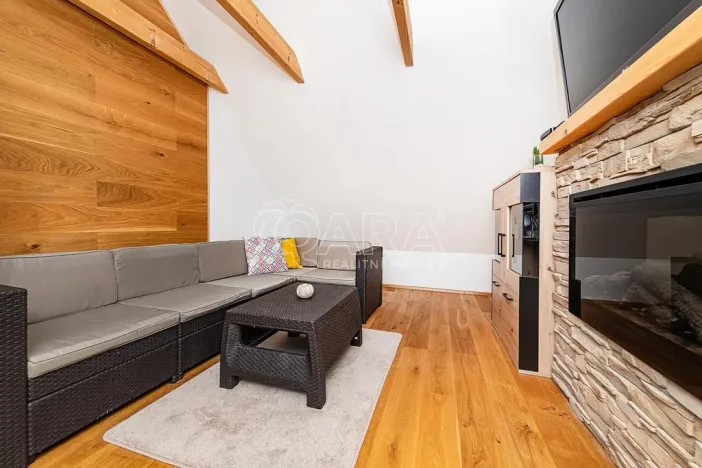 Prodej rodinného domu, Kostelec nad Labem, V Chaloupkách, 120 m2