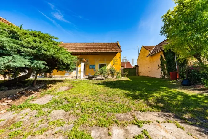 Prodej rodinného domu, Cítov, 400 m2