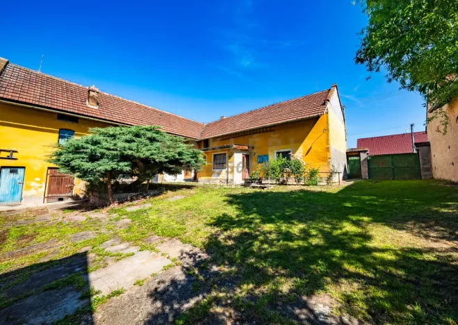 Prodej rodinného domu, Cítov, 400 m2