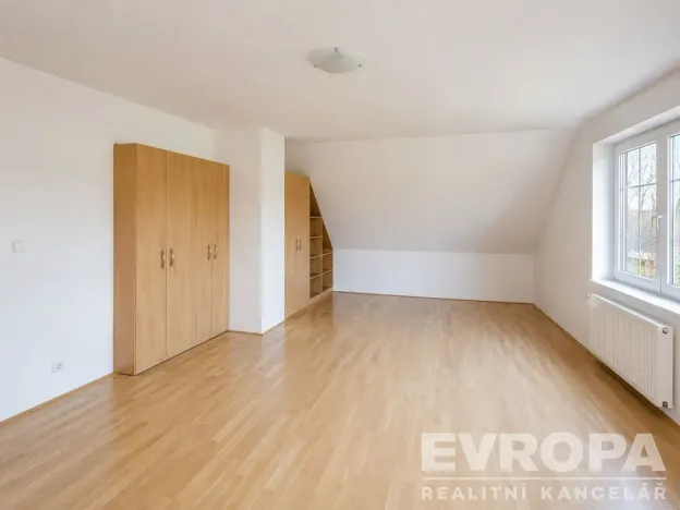 Pronájem vily, Průhonice, Sadová, 350 m2